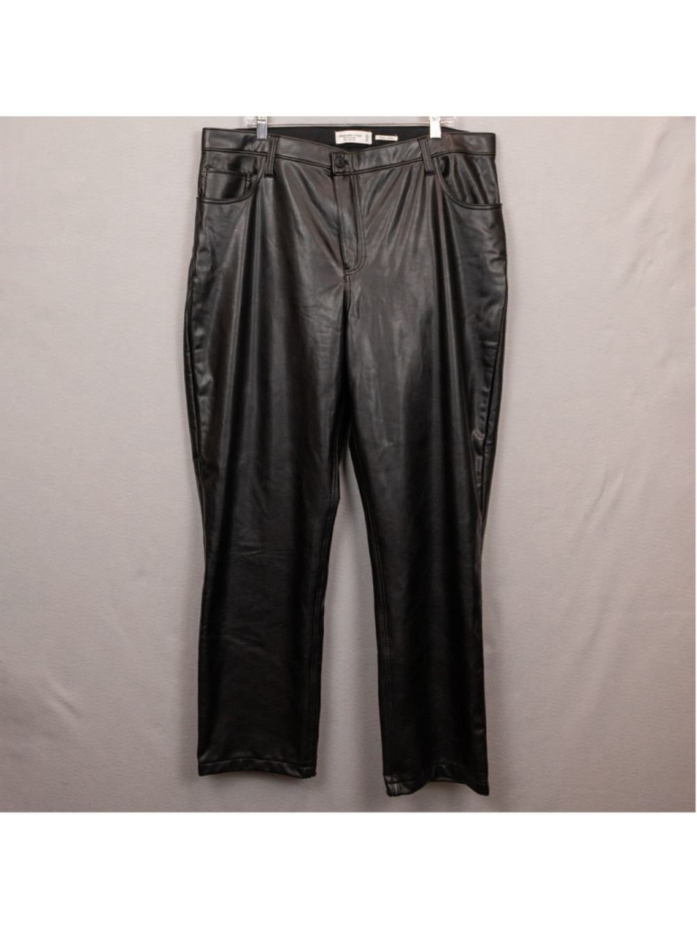Abercrombie & Fitch The 90's Straight High Rise black vegan leather pants-18